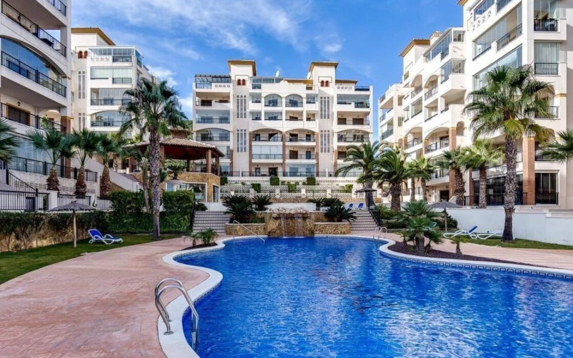 Ексклюзивна квартира 116 кв.м з видом на море в Гуардамаре