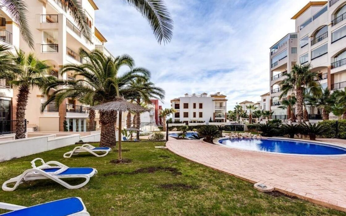 Ексклюзивна квартира 116 кв.м з видом на море в Гуардамаре