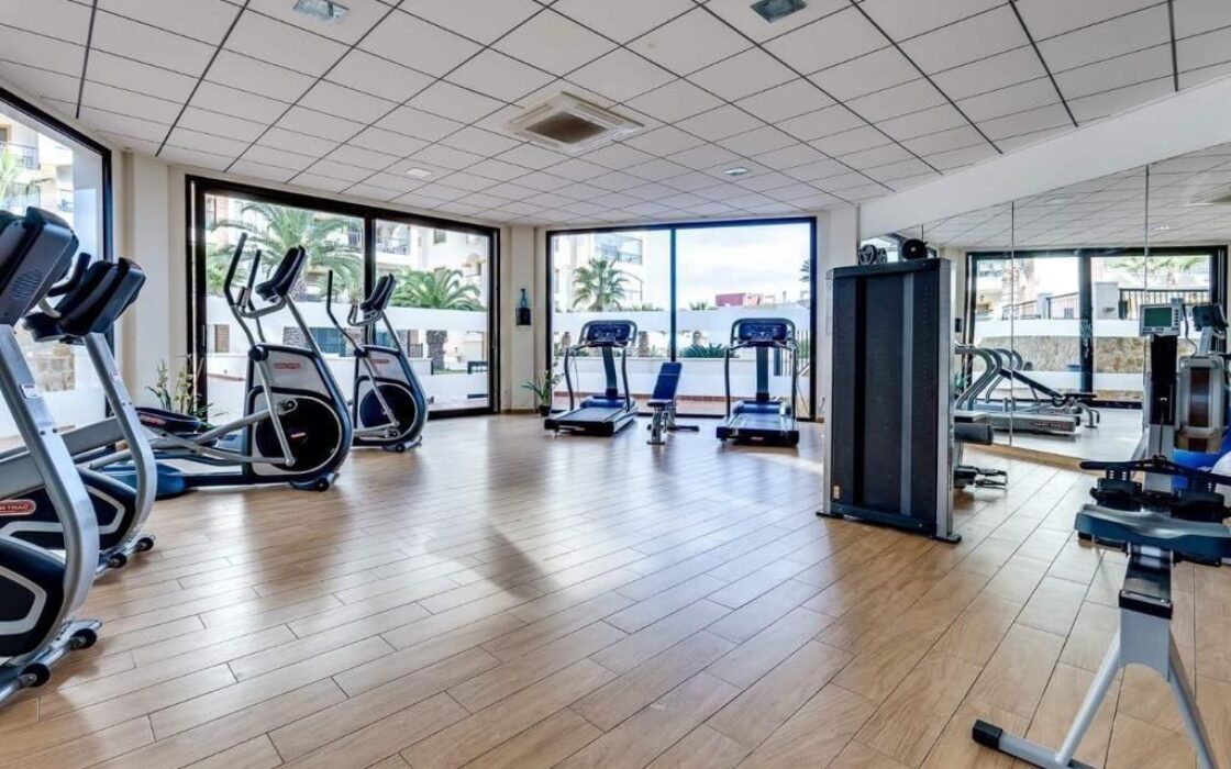 Ексклюзивна квартира 116 кв.м з видом на море в Гуардамаре