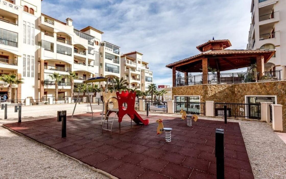 Ексклюзивна квартира 116 кв.м з видом на море в Гуардамаре