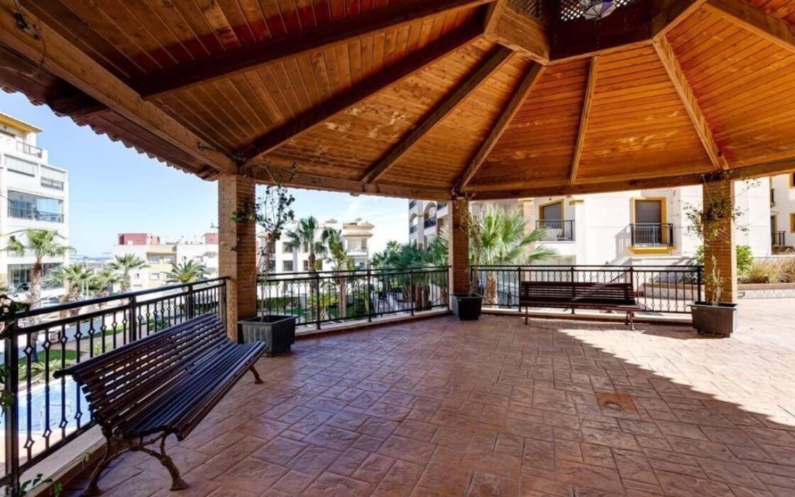 Ексклюзивна квартира 116 кв.м з видом на море в Гуардамаре