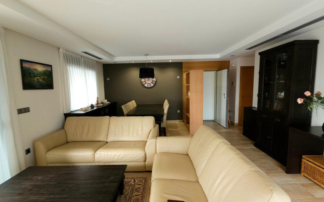 Ексклюзивна квартира 116 кв.м з видом на море в Гуардамаре