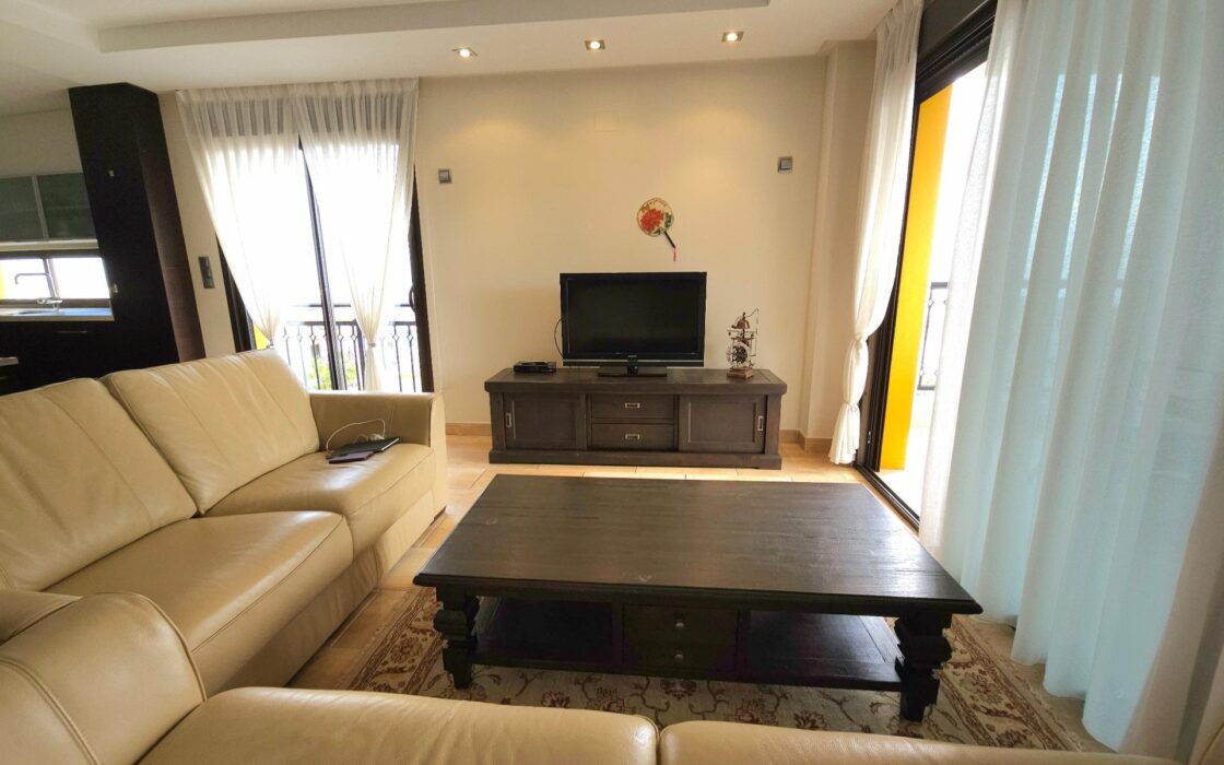 Ексклюзивна квартира 116 кв.м з видом на море в Гуардамаре