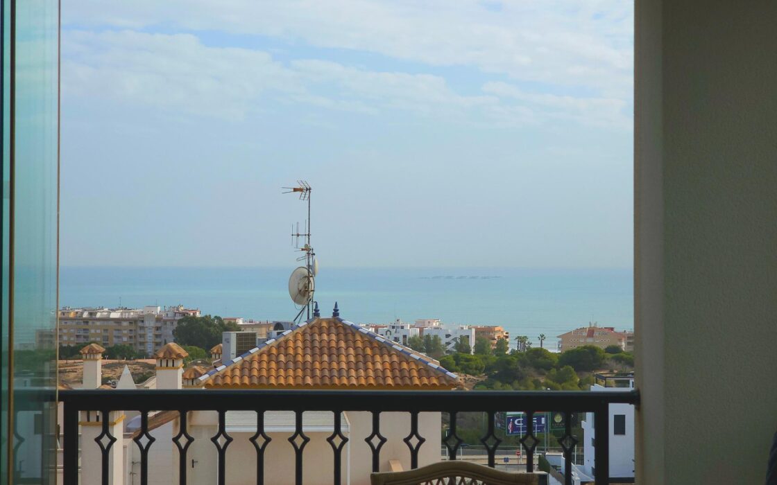 Ексклюзивна квартира 116 кв.м з видом на море в Гуардамаре