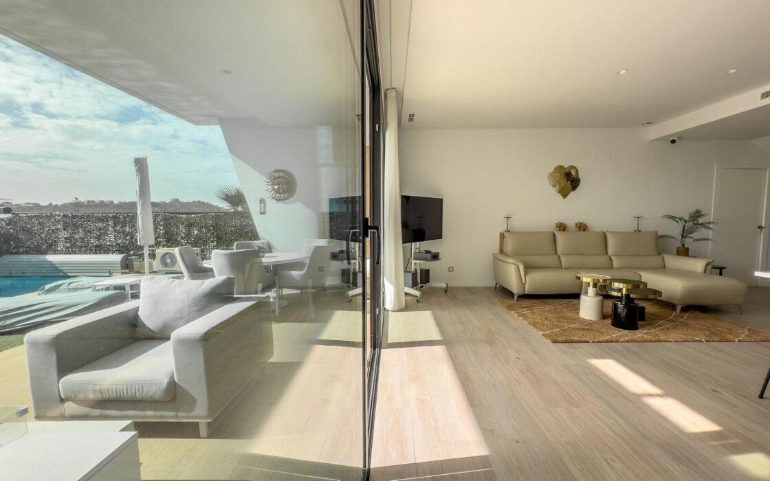 Квартира 3-4 спальни в Кальпе з панорамним видом на море