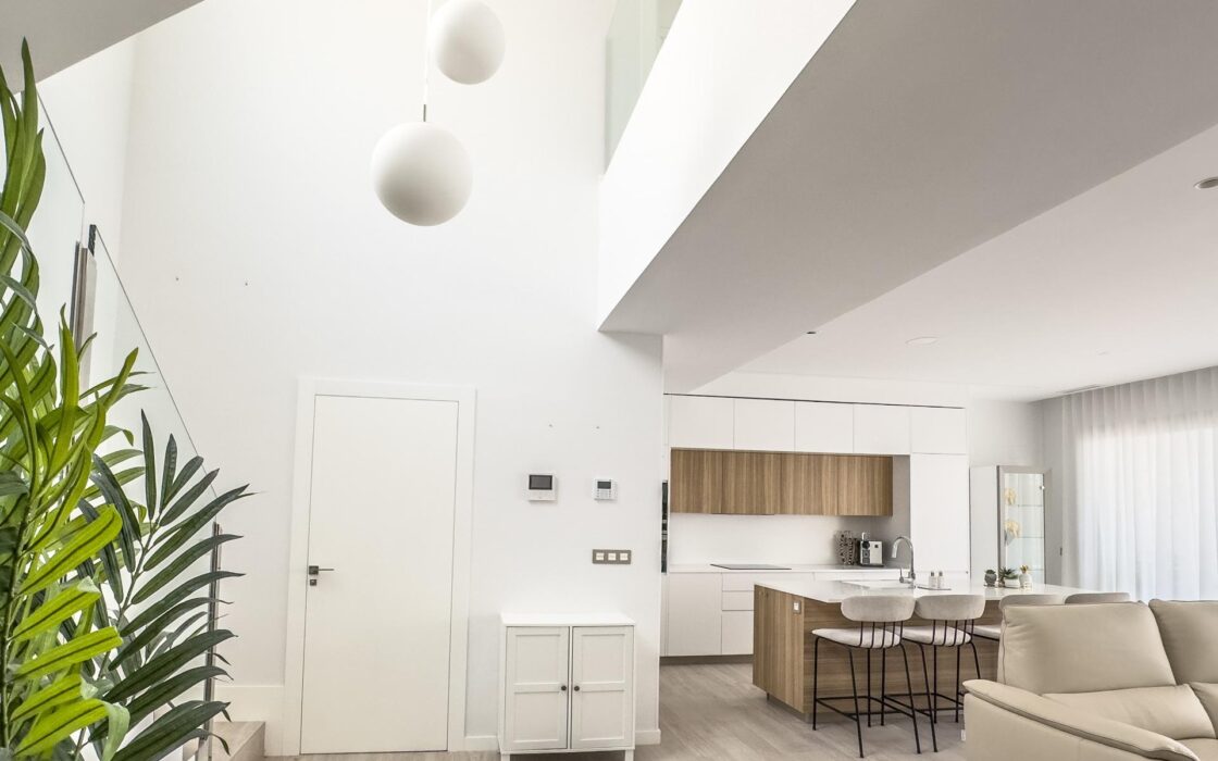 Квартира 3-4 спальни в Кальпе з панорамним видом на море