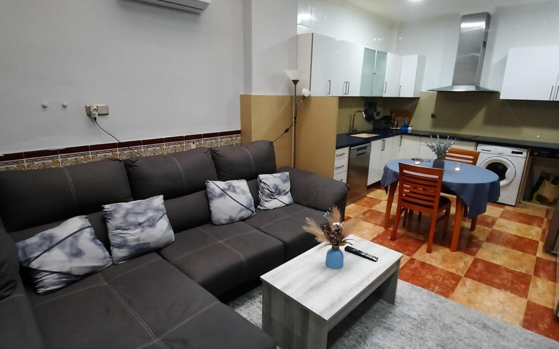 Просторный дом в Кульере 540 кв.м с террасой и лифтом