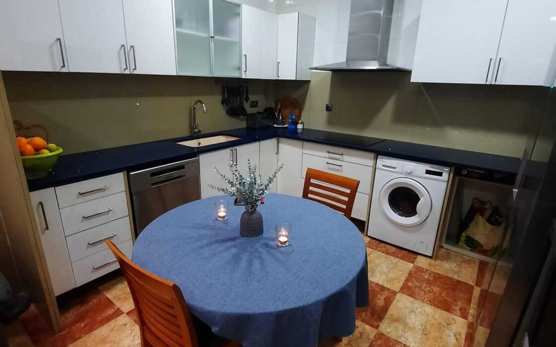 Просторный дом в Кульере 540 кв.м с террасой и лифтом