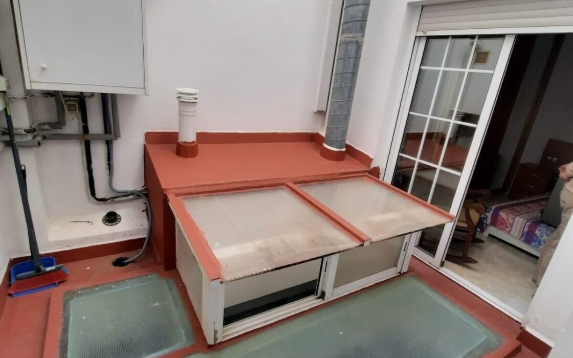 Просторный дом в Кульере 540 кв.м с террасой и лифтом