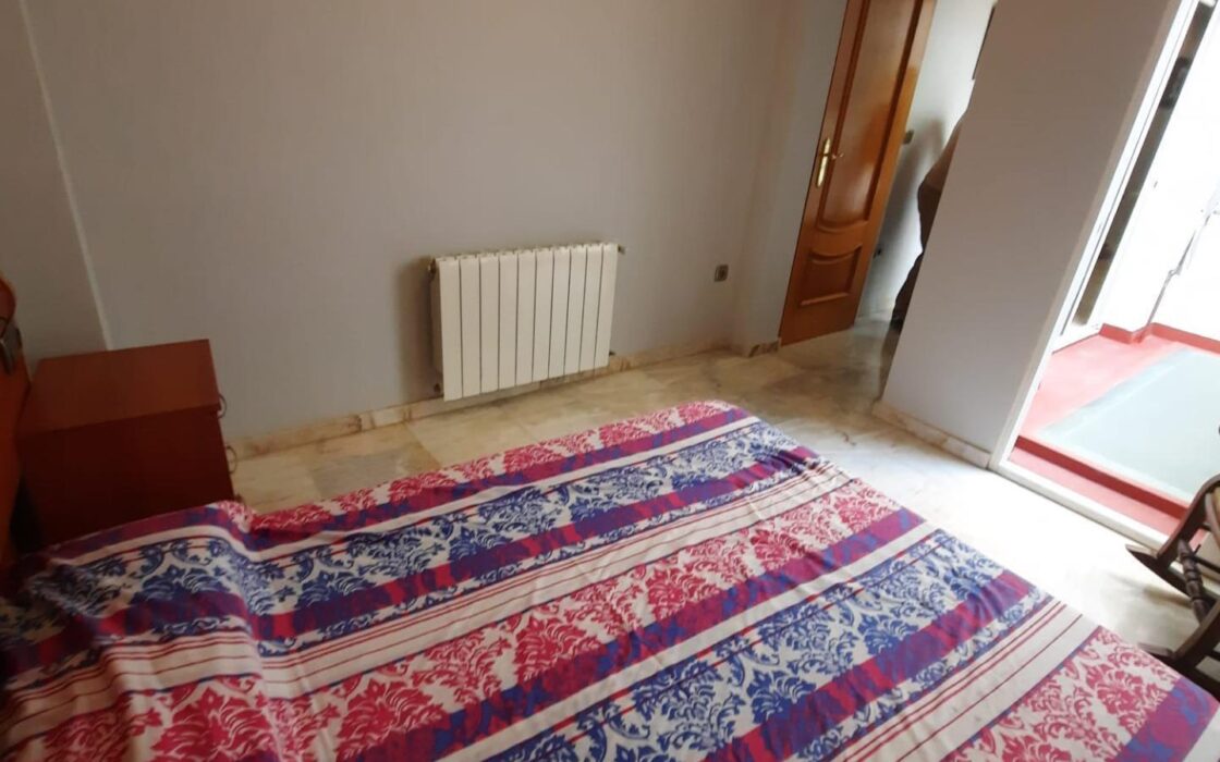 Просторный дом в Кульере 540 кв.м с террасой и лифтом