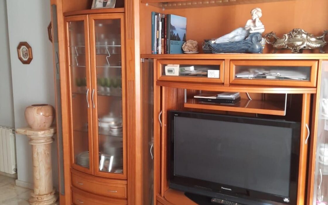 Просторный дом в Кульере 540 кв.м с террасой и лифтом