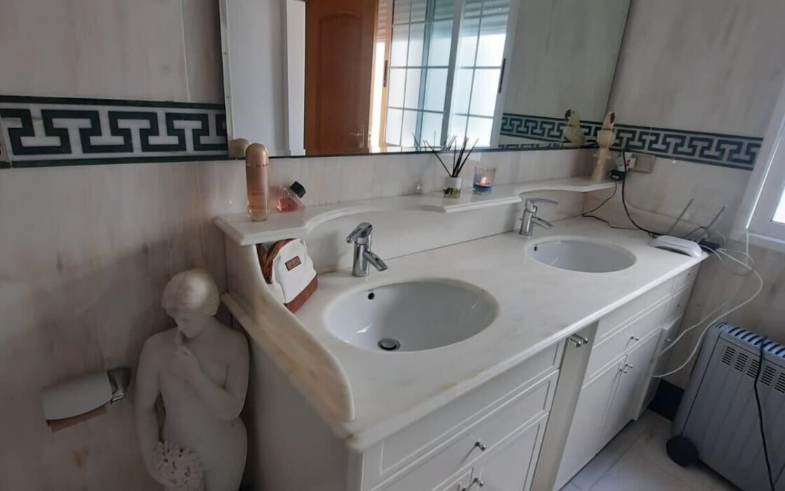 Просторный дом в Кульере 540 кв.м с террасой и лифтом