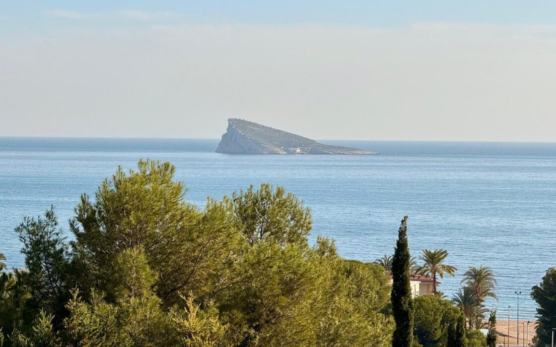 Роскошные апартаменты в Бенидорме с видом на море 194 кв.м