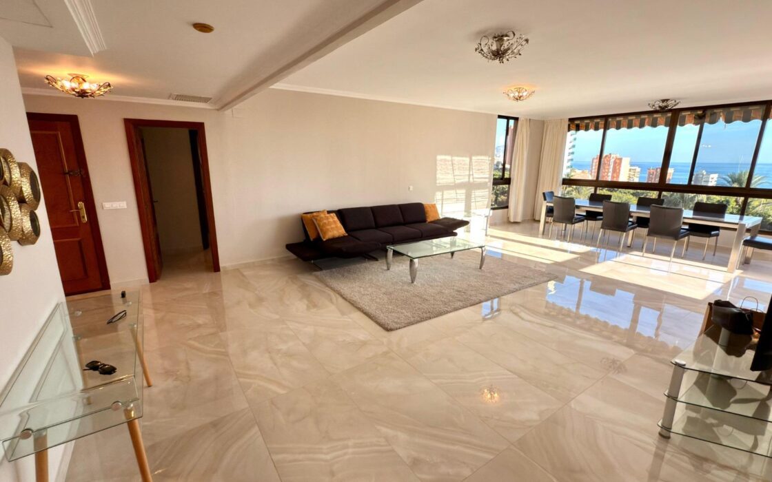 Роскошные апартаменты в Бенидорме с видом на море 194 кв.м