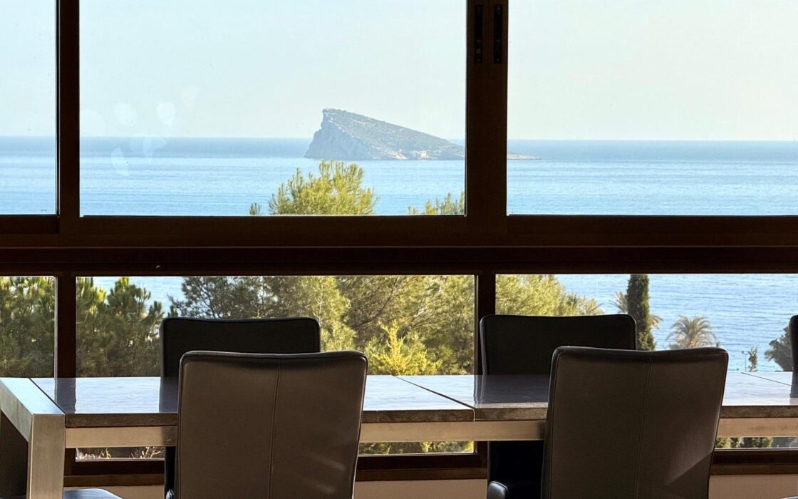 Роскошные апартаменты в Бенидорме с видом на море 194 кв.м