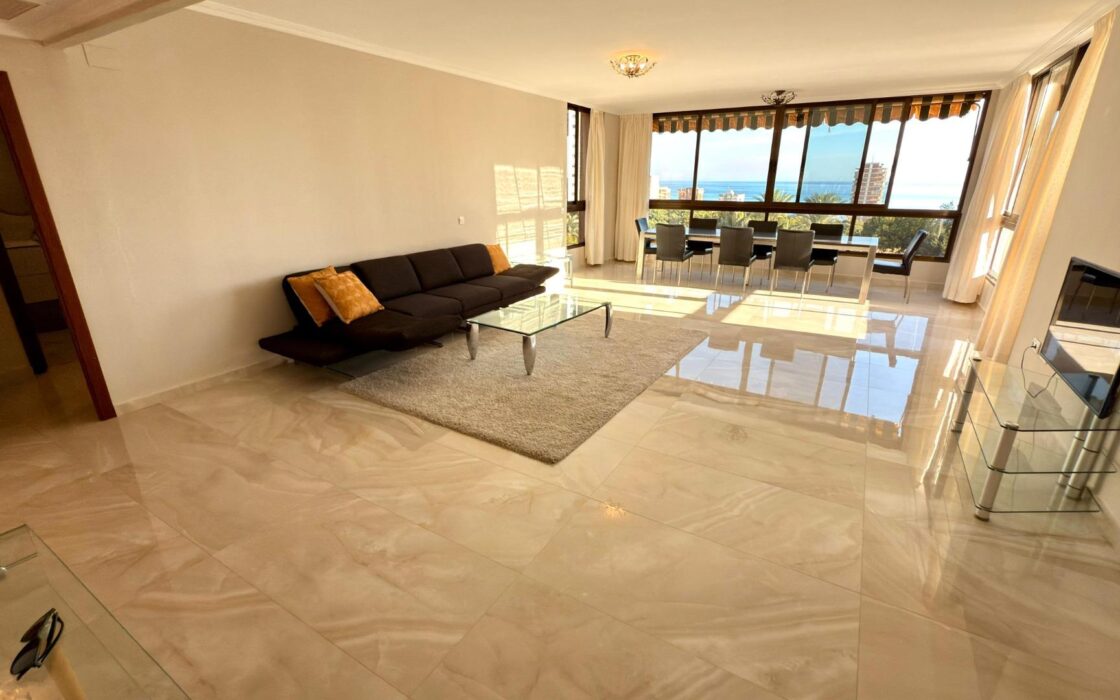 Роскошные апартаменты в Бенидорме с видом на море 194 кв.м