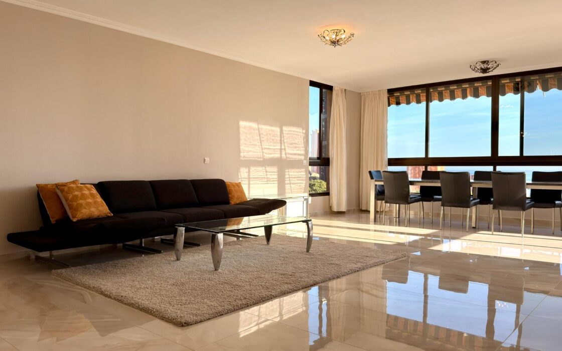 Роскошные апартаменты в Бенидорме с видом на море 194 кв.м