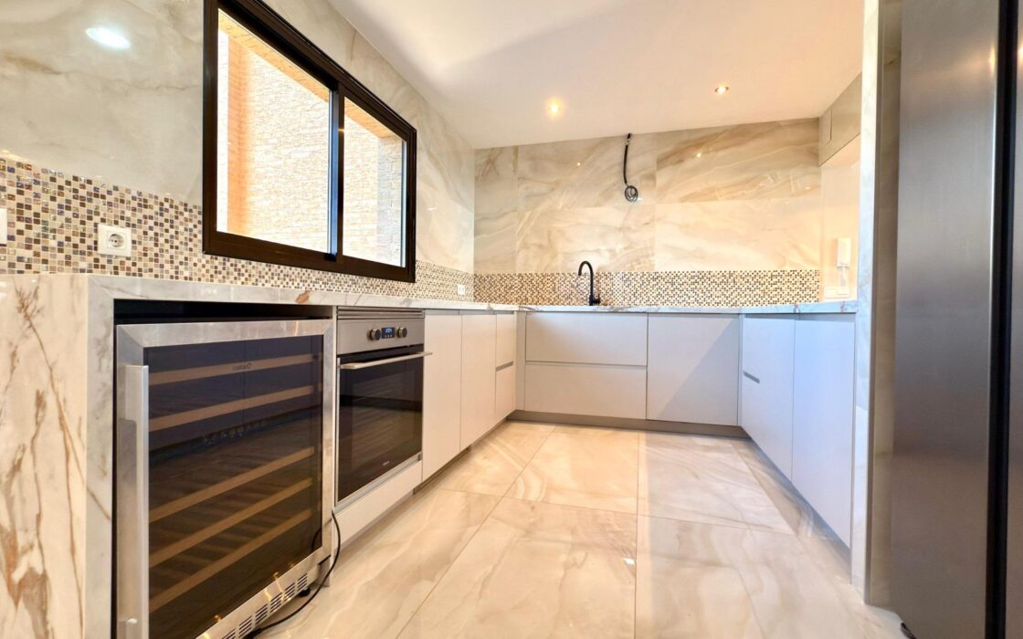 Роскошные апартаменты в Бенидорме с видом на море 194 кв.м