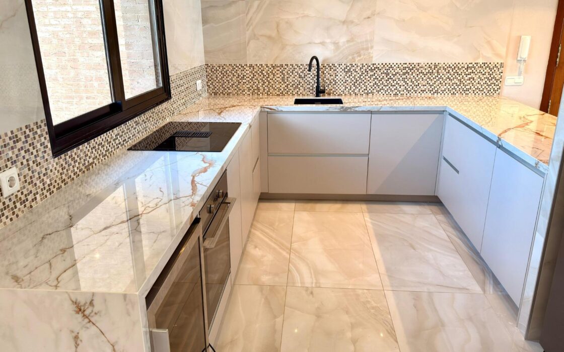 Роскошные апартаменты в Бенидорме с видом на море 194 кв.м