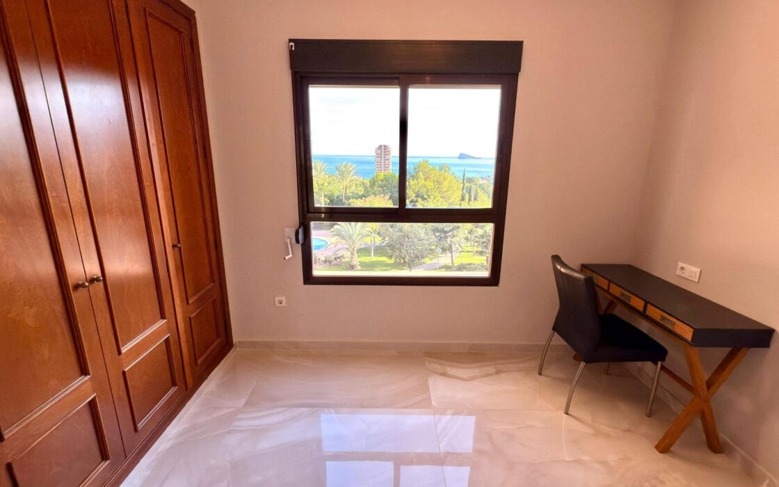 Роскошные апартаменты в Бенидорме с видом на море 194 кв.м