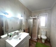 Эффектная вилла в Сьюдад-Кесада с бассейном и видом 236 кв.м