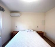 Эффектная вилла в Сьюдад-Кесада с бассейном и видом 236 кв.м