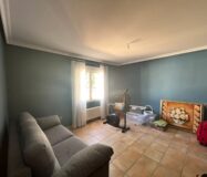 Эффектная вилла в Сьюдад-Кесада с бассейном и видом 236 кв.м