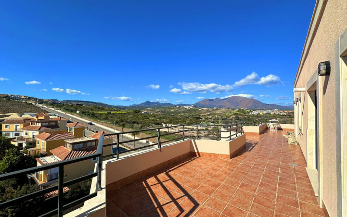 Пентхаус 2 спальни в Сабиниллас у моря с террасой 78 кв.м