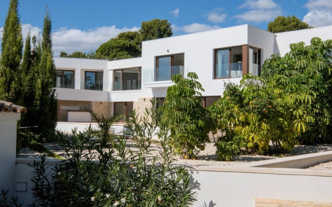 Вражаюча вілла біля моря в Альтеї з живописним видом 500 кв.м