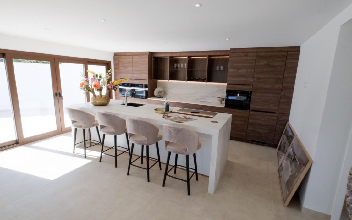 Вражаюча вілла біля моря в Альтеї з живописним видом 500 кв.м