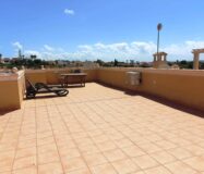 Вилла в Сьюдад Кесада 210 кв.м с бассейном и террасой