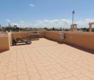 Вилла в Сьюдад Кесада 210 кв.м с бассейном и террасой