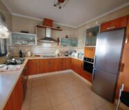 Вилла в Сьюдад Кесада 210 кв.м с бассейном и террасой