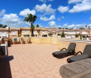 Вилла в Сьюдад Кесада 210 кв.м с бассейном и террасой