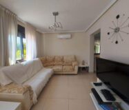 Вилла в Сьюдад Кесада 210 кв.м с бассейном и террасой