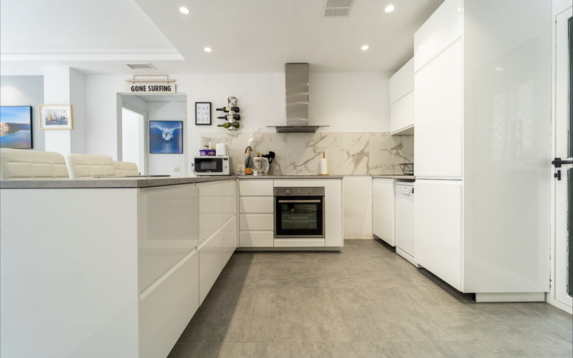 Квартира 70 кв.м с 2 спальнями в Фуэнхироле у горы