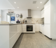 Квартира 70 кв.м с 2 спальнями в Фуэнхироле у горы