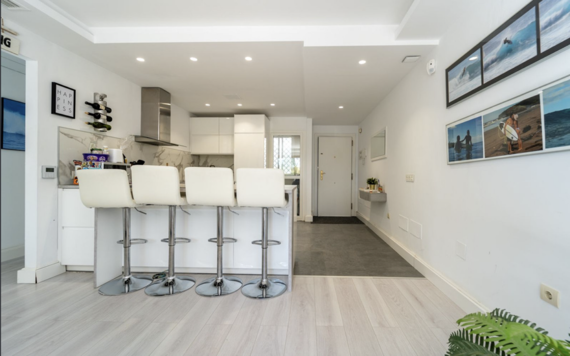 Квартира 70 кв.м с 2 спальнями в Фуэнхироле у горы