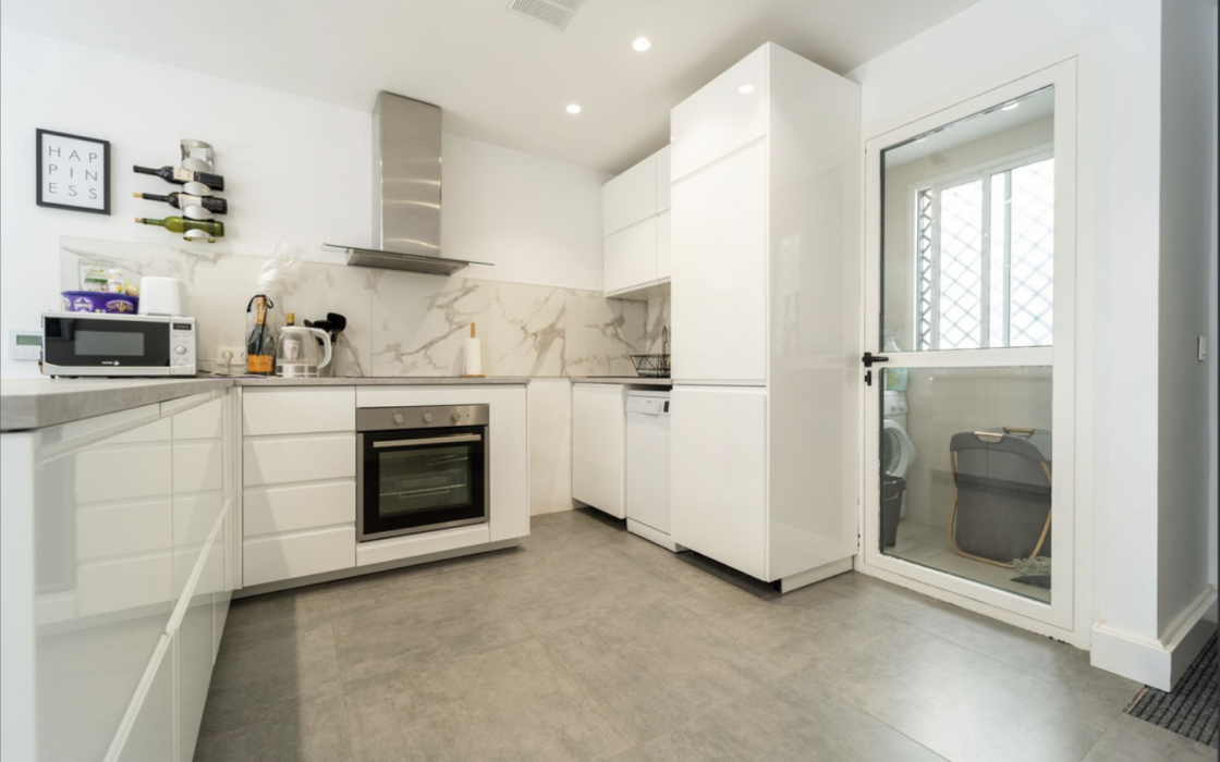 Квартира 70 кв.м с 2 спальнями в Фуэнхироле у горы