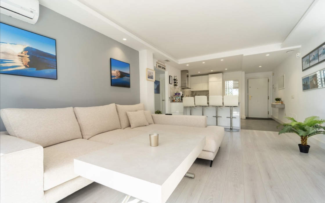 Квартира 70 кв.м с 2 спальнями в Фуэнхироле у горы