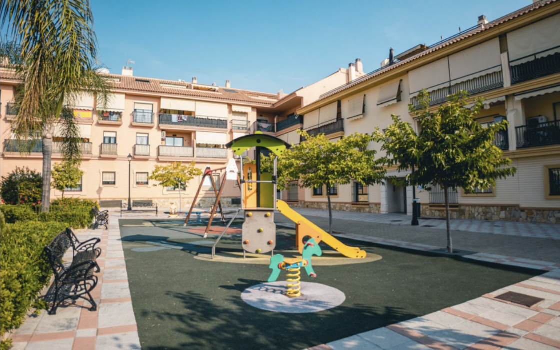 Квартира 70 кв.м с 2 спальнями в Фуэнхироле у горы