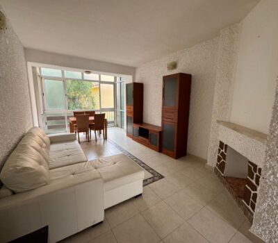 Двокімнатна квартира в центрі Фуенхіроли 70 кв.м біля моря