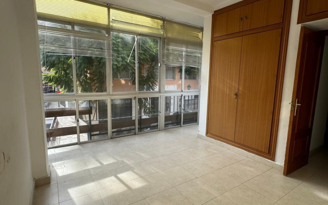 Двухкомнатная квартира в центре Фуэнхиролы 70 кв.м у моря