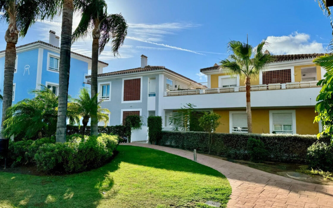 Квартира 90 кв.м з терасою в Кампанарио біля моря