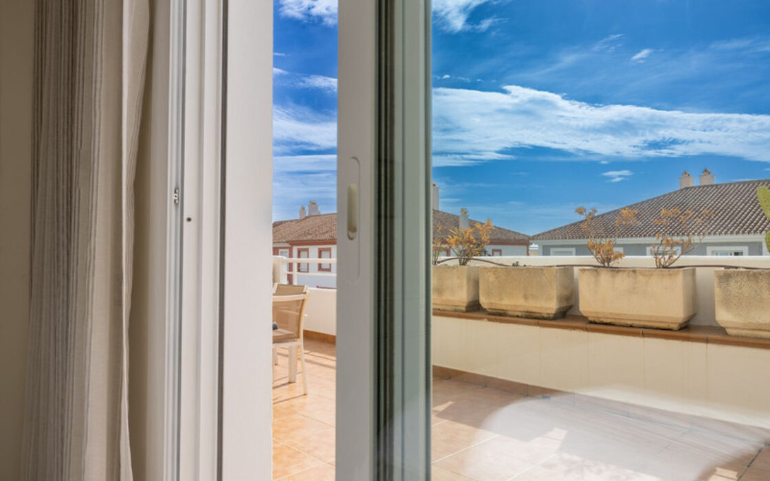 Квартира 90 кв.м з терасою в Кампанарио біля моря