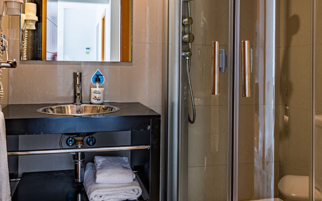 Квартира 90 кв.м з терасою в Кампанарио біля моря