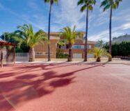 Эксклюзивная вилла в Бенидорме с террасой и бассейном