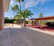 Эксклюзивная вилла в Бенидорме с террасой и бассейном