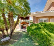 Эксклюзивная вилла в Бенидорме с террасой и бассейном