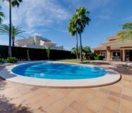 Эксклюзивная вилла в Бенидорме с террасой и бассейном